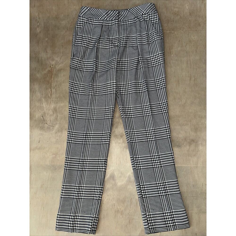 Trina Turk Pleated Pants Size 2 Black White Aztec Tribal Print Pockets Preppy